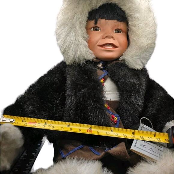 1992 Ethnic Eskimo Doll Porcelain by Danbury Mint Collectors Doll Vintage - Picture 7 of 16